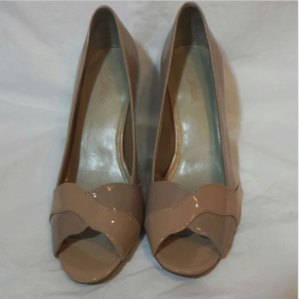 Life Stride Catie Peep Toe Taupe Pumps Size 11M - Picture 2 of 6